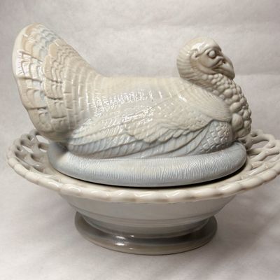 MOSSER MARBLE GLASS SLAG TURKEY DISH
