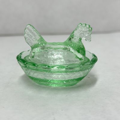 MINIATURE GREEN GLASS HEN ON NEST