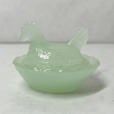 MINIATURE JADEITE GLASS HEN ON NEST