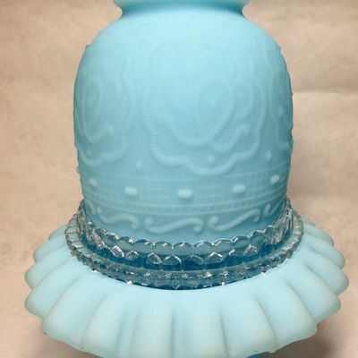 FENTON PERSIAN MEDALLION BLUE SATIN FAIRY LAMP, CIRCA 1970