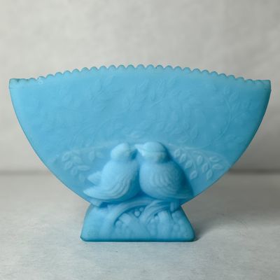 FENTON BLUE SATIN LOVEBIRDS VASE