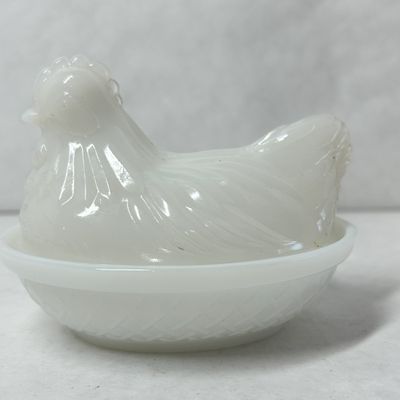 HAZEL ATLAS WHITE MILK GLASS HEN ON NEST