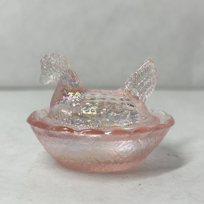 MINIATURE PINK IRIDESCENT GLASS HEN