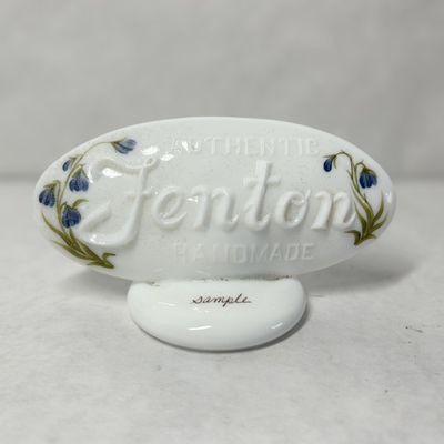 OOAK FENTON MILK GLASS PLAQUE 1993 SUE JACKSON SAMPLE ONLY