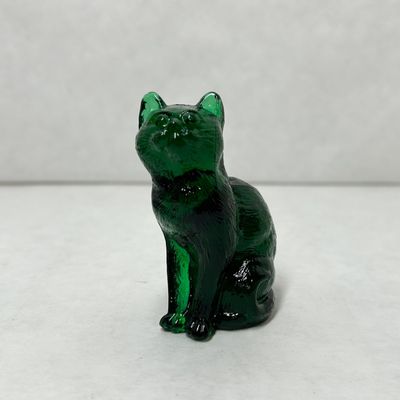 MOSSER EMERALD GREEN GLASS SITTING CAT