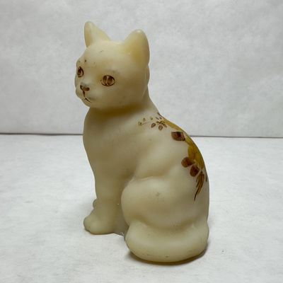 FENTON CUSTARD SATIN CAT FIGURINE