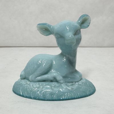 BOYD BINGO DEER BLUE SLAG GLASS