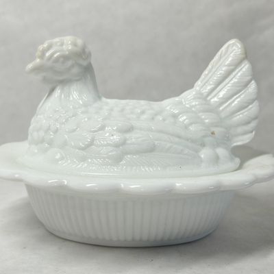 MOSSER MILK GLASS HEN ON NEST