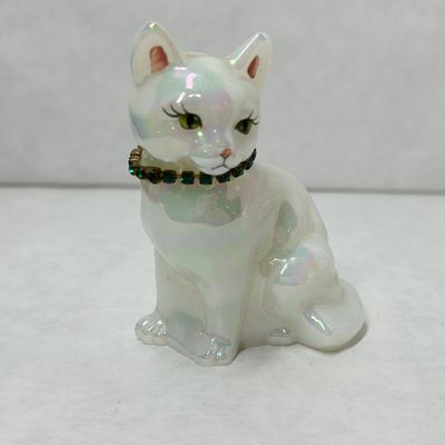 FENTON IRIDESCENT GLASS CAT FIGURINE