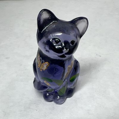 FENTON VIOLET GLASS CAT FIGURINE