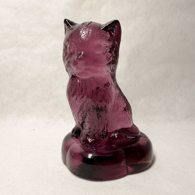 BOYD PURPLE GLASS SITTING KITTEN PILLOW