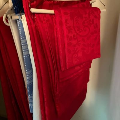 Sale Photo Thumbnail #51: 26 pc table cloths