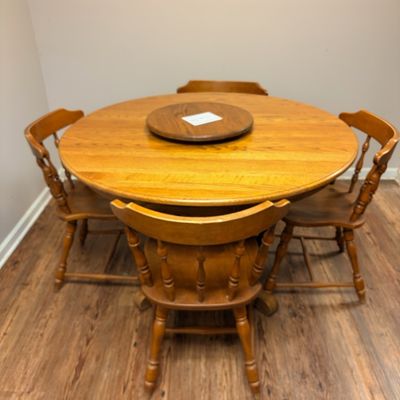 Sale Photo Thumbnail #182: Kitchen table and chairs
