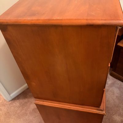 Sale Photo Thumbnail #64: 5 drawer maple dresser