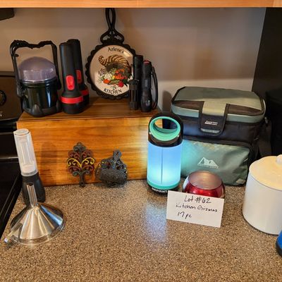 Sale Photo Thumbnail #81: Miscellaneous items