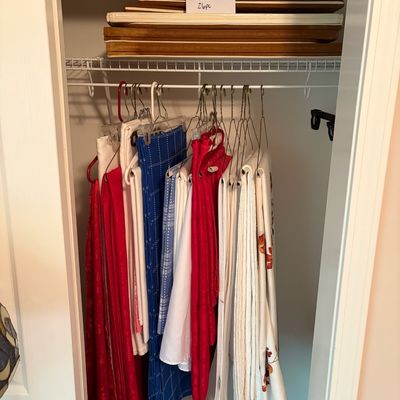 Sale Photo Thumbnail #52: 26 pc table cloths