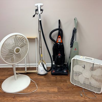 Sale Photo Thumbnail #154: Fans / vacuums / steamer