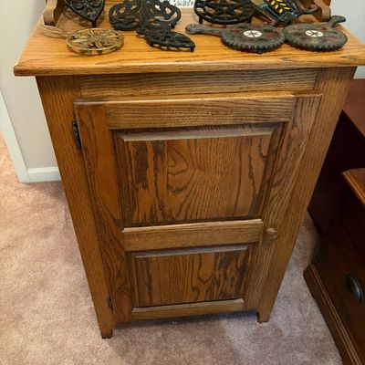 Sale Photo Thumbnail #134: Cupboard and set