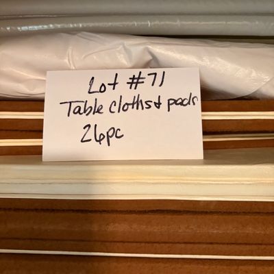 Sale Photo Thumbnail #50: 26 pc table cloths