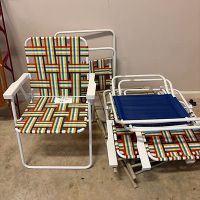 Sale Photo Thumbnail #23: Lawn chairs, total of 6.