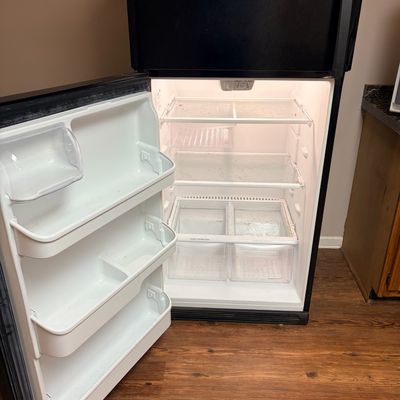 Sale Photo Thumbnail #156: Kenmore refrigerator