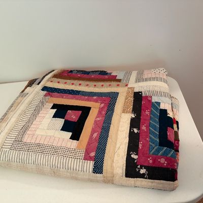 Sale Photo Thumbnail #49: Lot: Knickerbocker, China, Quilt