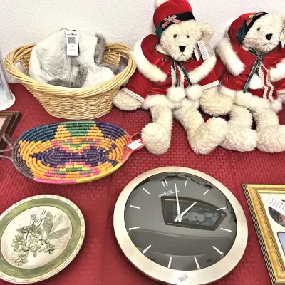 Sale Photo Thumbnail #49: Mary Meyer Christmas teddy bears with original tags