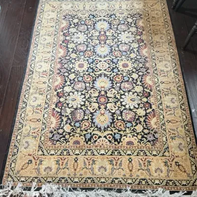 Traditional Persian-Style Oriental Wool Area Rug