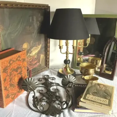 Traditional Home Decor & Decorative Accent Collection