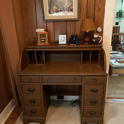 Sale Photo Thumbnail #2: desk