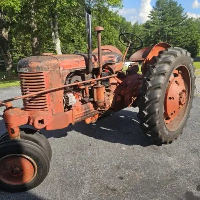 Antique Tractor 