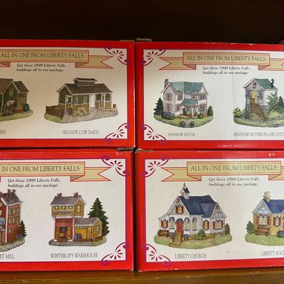 Large Liberty Falls “All in One” Village Collection – Buildings & Accessories