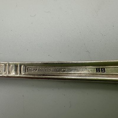 1847 Rogers Bros. Adoration Silverplate Flatware Set with Chest