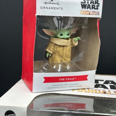 Star Wars Mandalorian Grogu “The Child” Collectible Lot – Sealed
