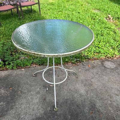 Round Glass Top Metal Patio Table