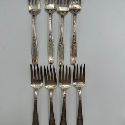 1847 Rogers Bros. Adoration Silverplate Flatware Set with Chest