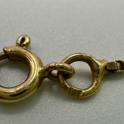 18K 21” Yellow Gold Box Chain Necklace