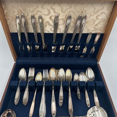 1847 Rogers Bros. Adoration Silverplate Flatware Set with Chest