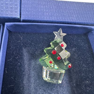 Lot of 6 Swarovski Crystal Christmas Figures