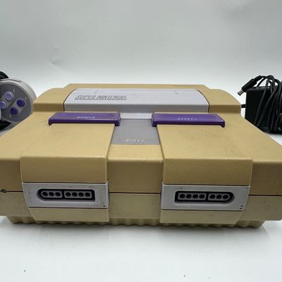 Vintage Super Nintendo SNES Console w/ 2 Controllers, Cords & Large Game Lot