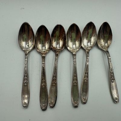 1847 Rogers Bros. Adoration Silverplate Flatware Set with Chest