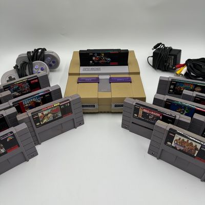 Vintage Super Nintendo SNES Console w/ 2 Controllers, Cords & Large Game Lot