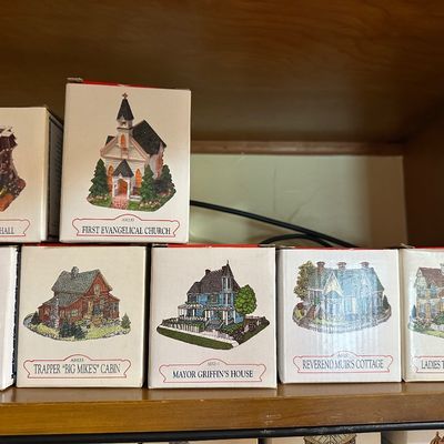 Large Liberty Falls Americana Collection