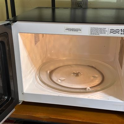 Emerson 1000 Watt Stainless Steel Countertop Microwave