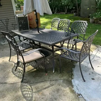 Estate sale photo