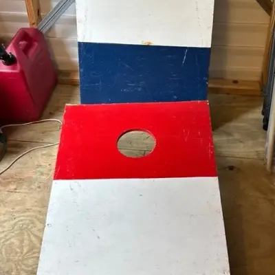 2 Solid Wood Cornhole Boards & Regulation Bags 