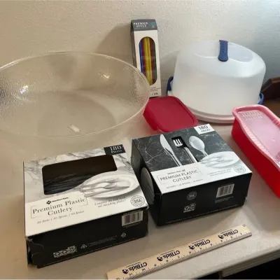 Kitchen Plastics - Serving Bowl, Cake Server, Plastic Cutlery+