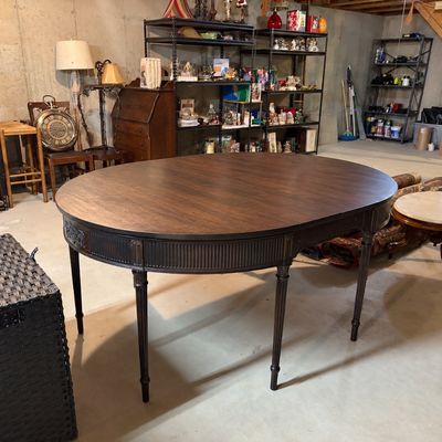 Sale Photo Thumbnail #18: Paine 6 personDinning Table