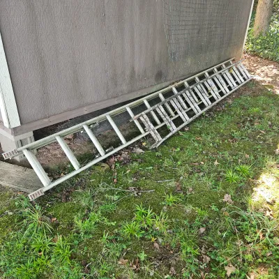 Sale Photo Thumbnail #117: Extension Ladders