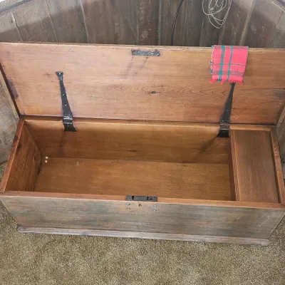 Sale Photo Thumbnail #94: Antique Till Trunk